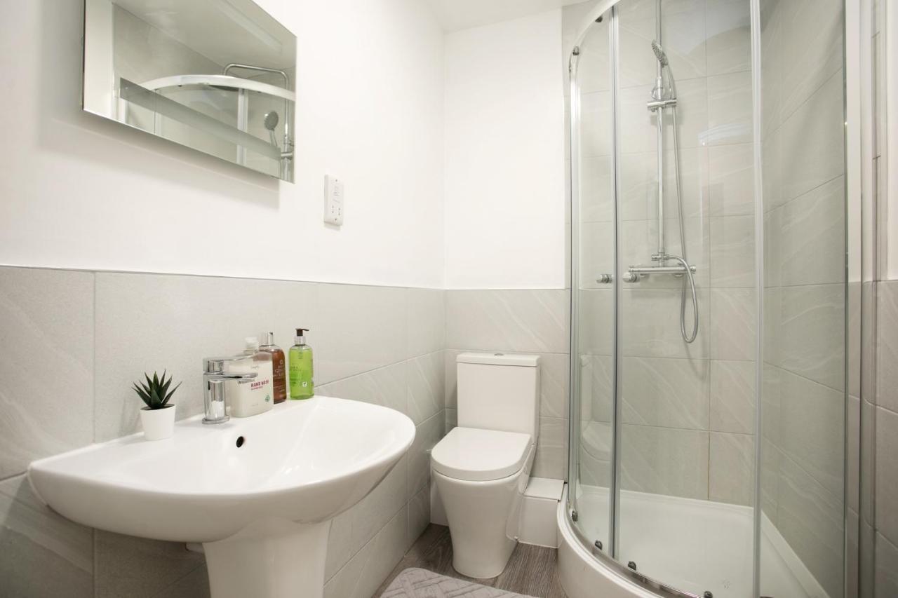 Spacious 2 Bedroom Apartments - 5 Mins From Qmc, Universities And City Centre! Nottingham Exteriér fotografie