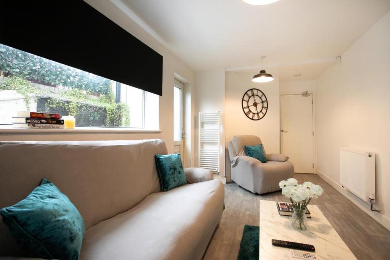 Spacious 2 Bedroom Apartments - 5 Mins From Qmc, Universities And City Centre! Nottingham Exteriér fotografie