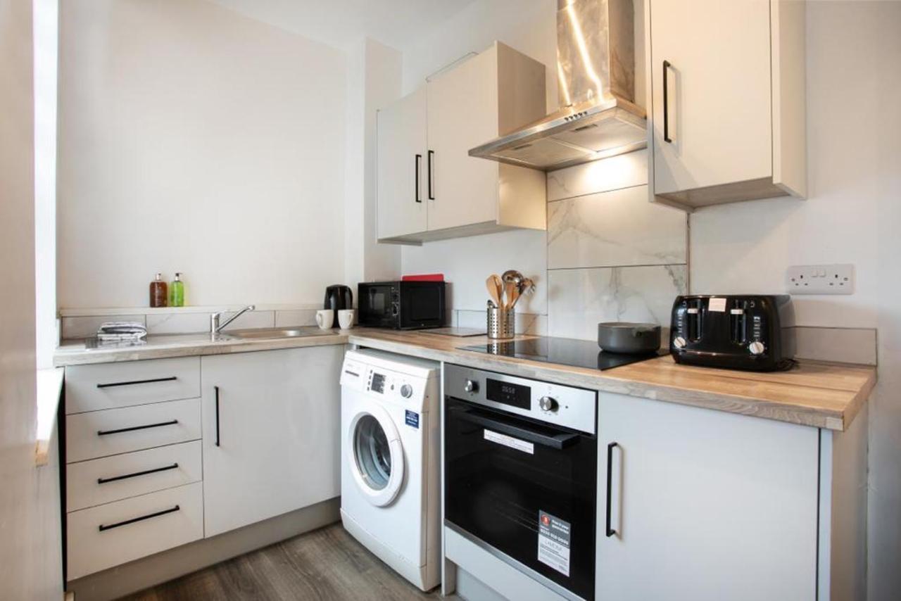 Spacious 2 Bedroom Apartments - 5 Mins From Qmc, Universities And City Centre! Nottingham Exteriér fotografie